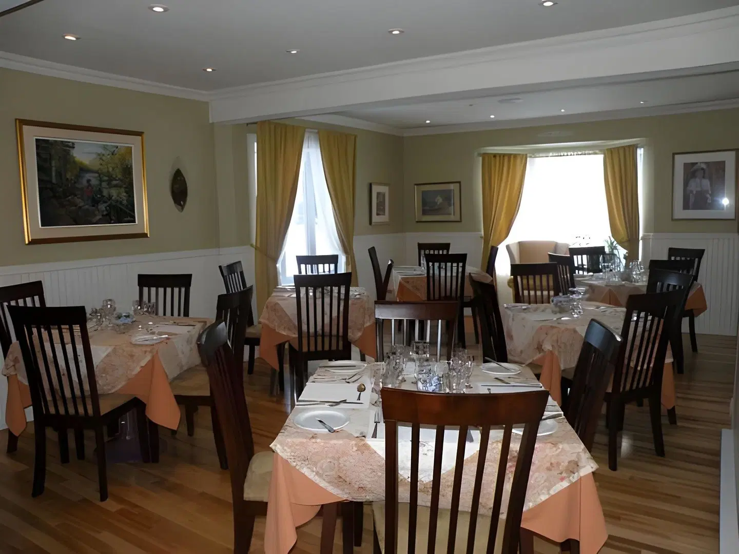 Auberge les Deux Pignons Restaurant