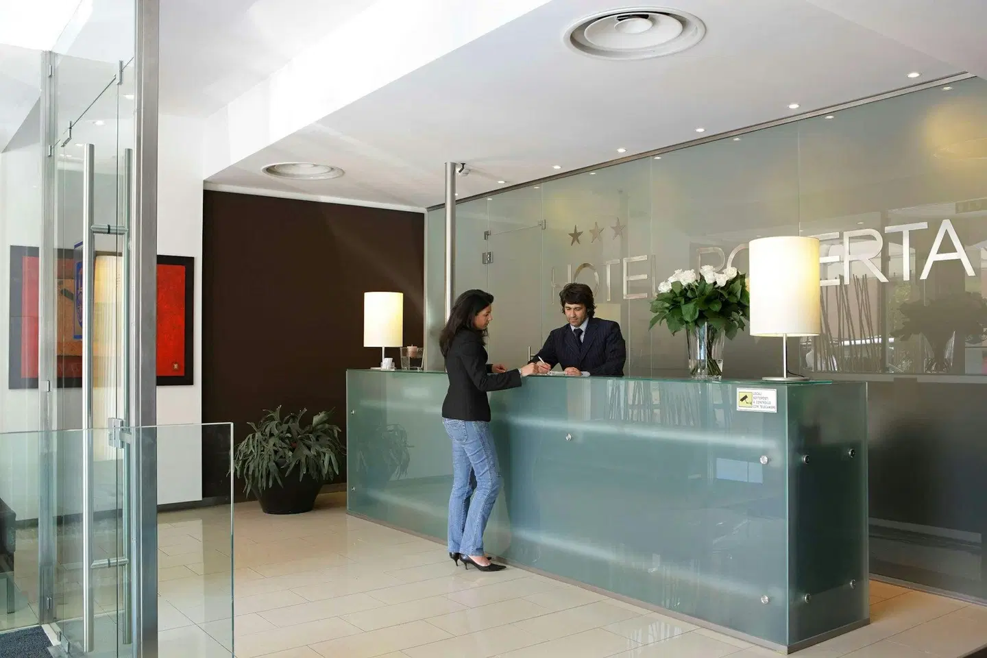 Roberta LOUNGE_LOBBY