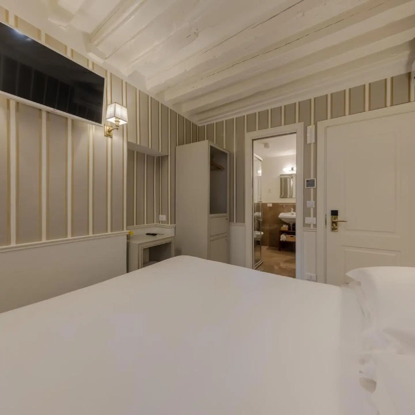 Bartolomeo ROOM_EXAMPLE