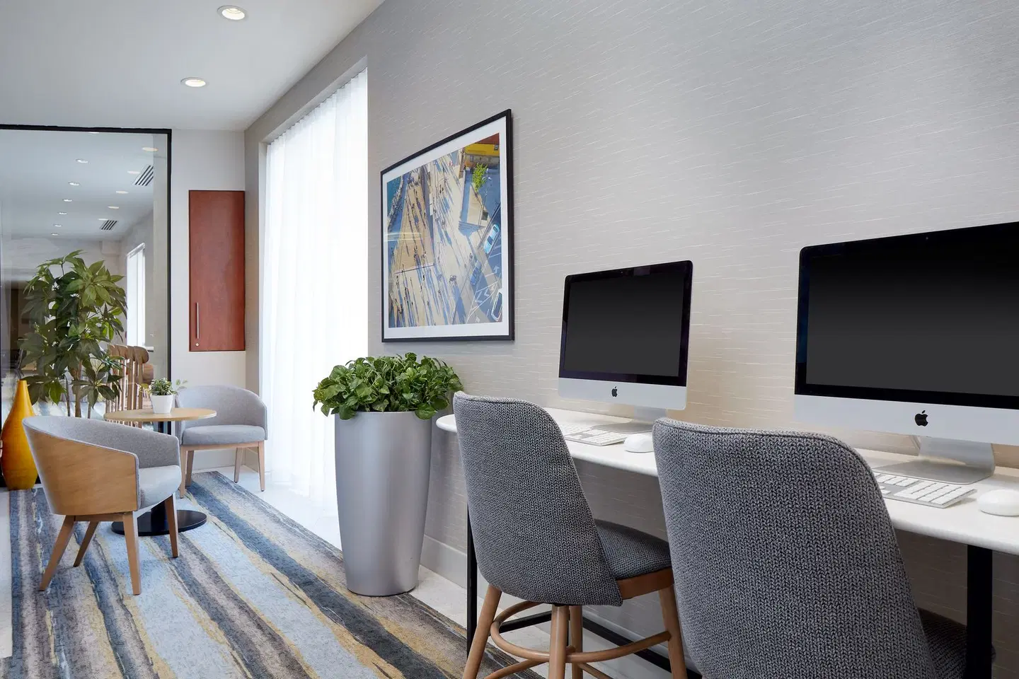 Holiday Inn Express & Suites Montreal Airport by IHG ROOM_EXAMPLE