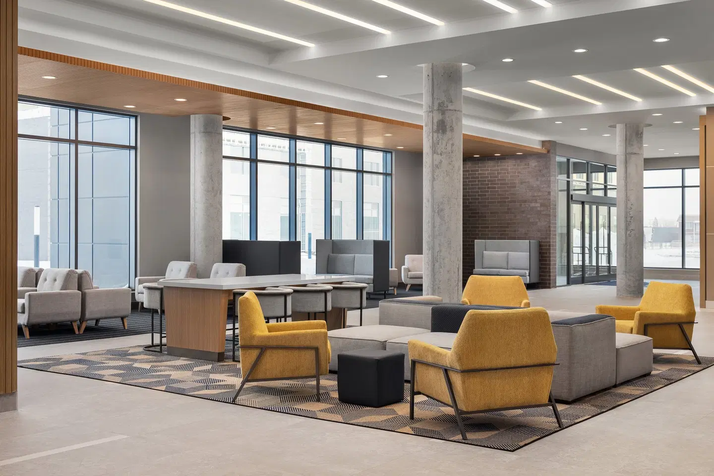 Holiday Inn Express Aeroport Montreal - St-Laurent by IHG LOUNGE_LOBBY