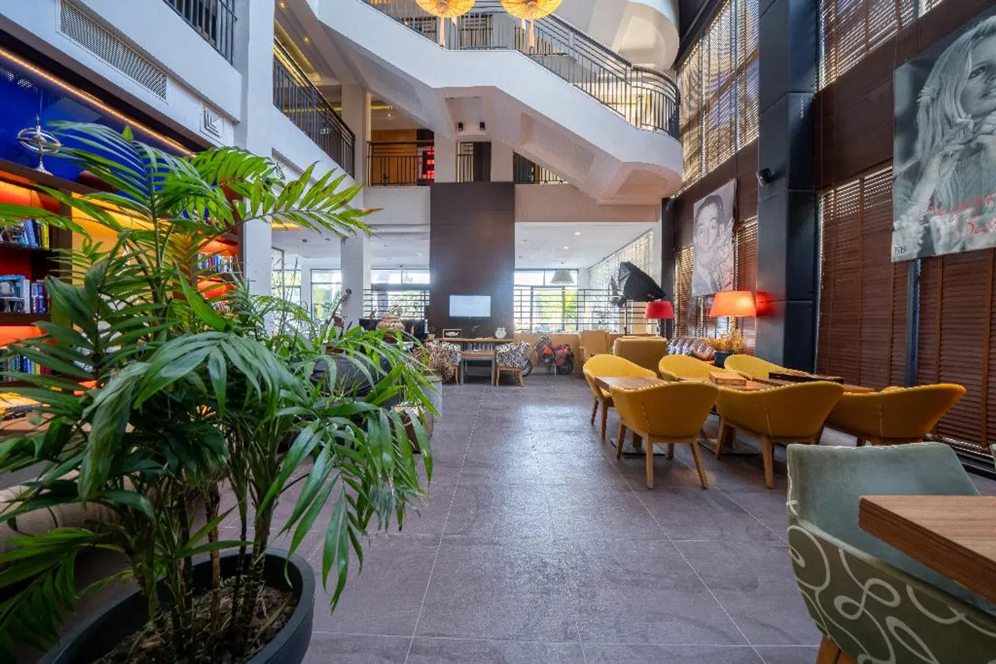 Cettia Beach Resort Terrasse