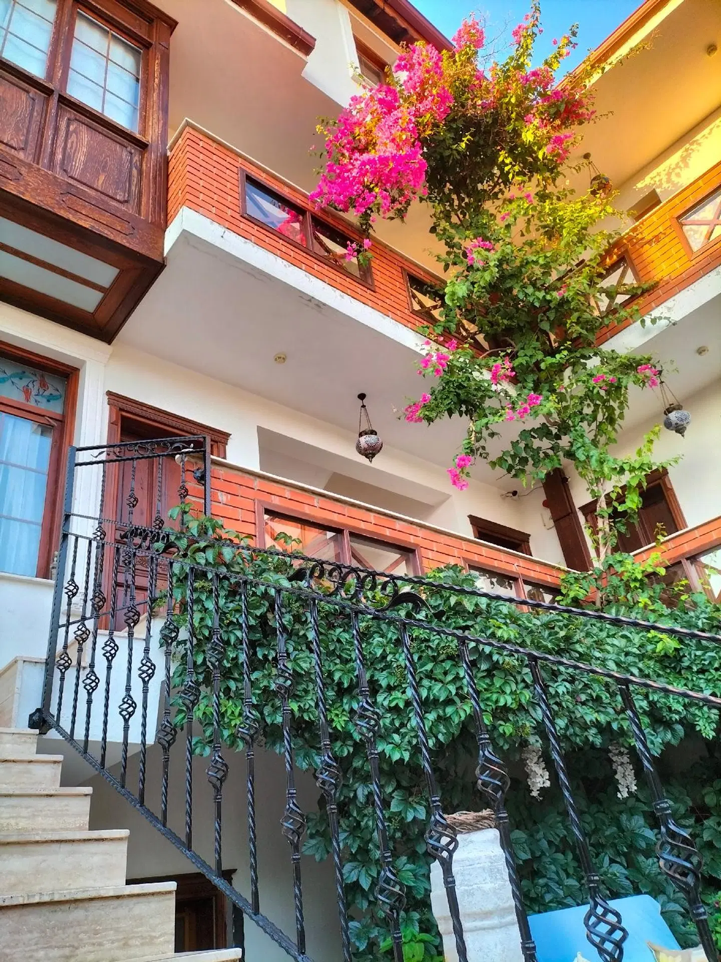 Hotel Mary's House EXTERIOR