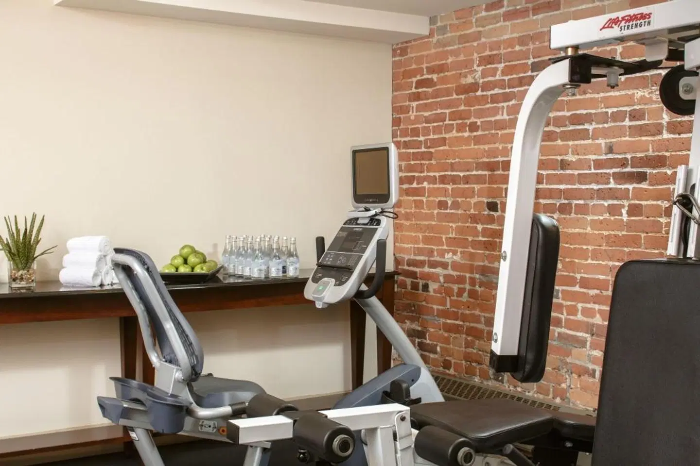 Nelligan SPORTS_AND_LEISURE