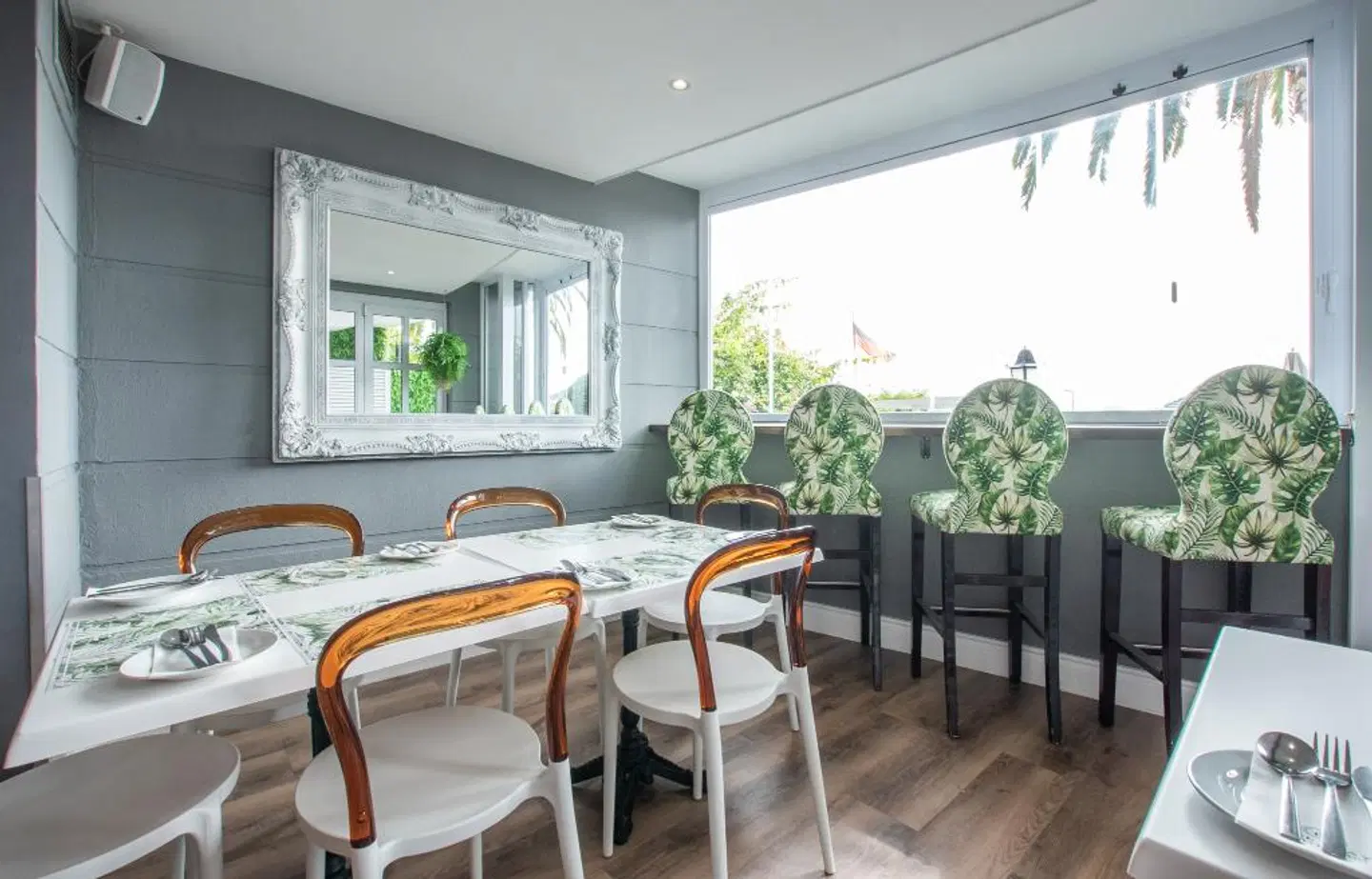 Romney Park Luxury Apartments Restaurant