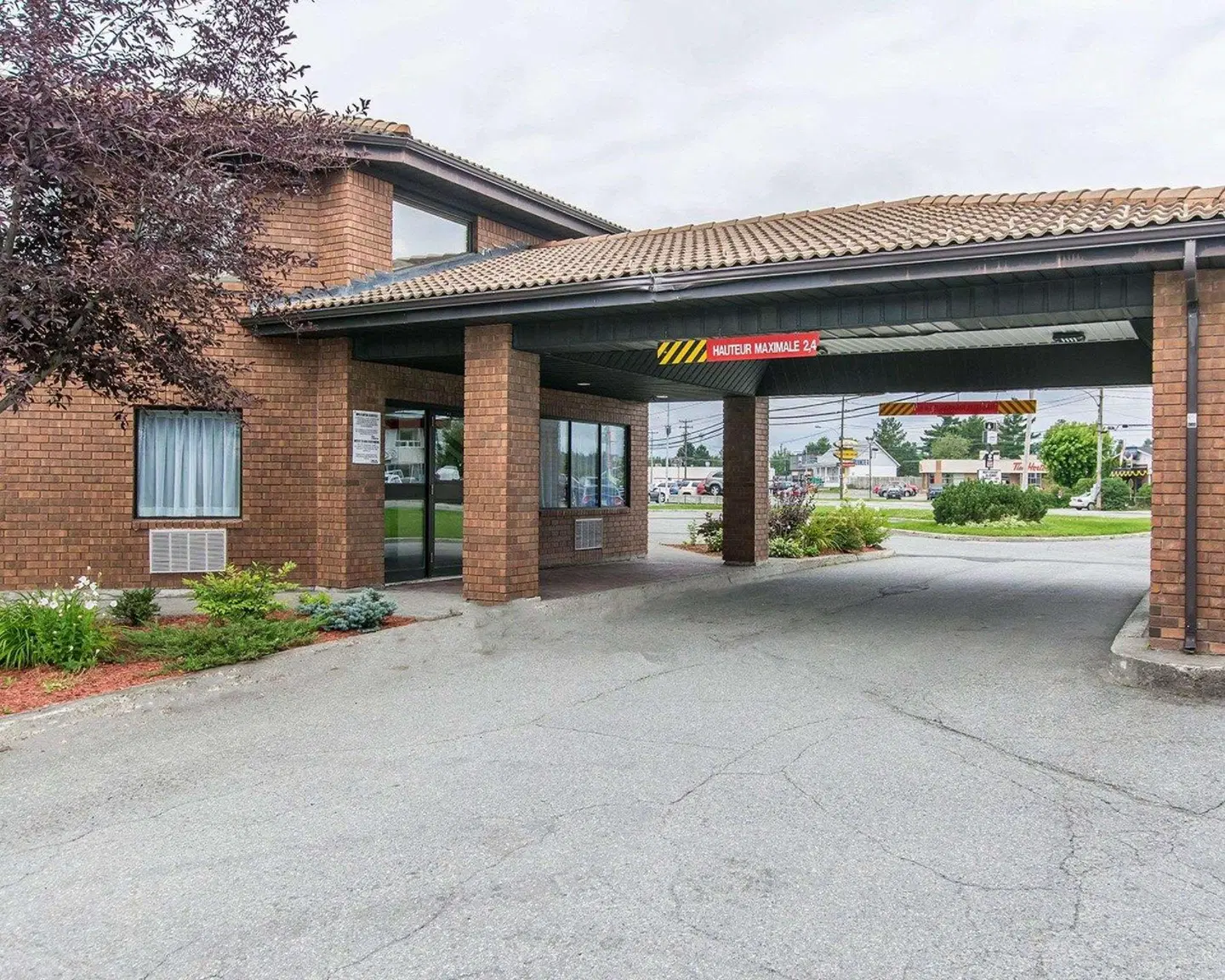 Comfort Inn Val D'Or EXTERIOR
