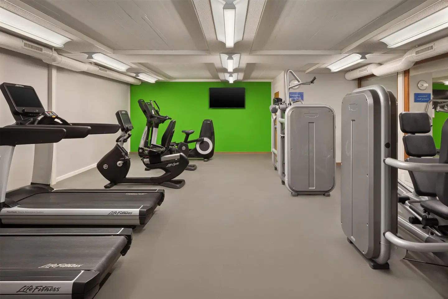 Hilton Zurich Airport SPORTS_AND_LEISURE