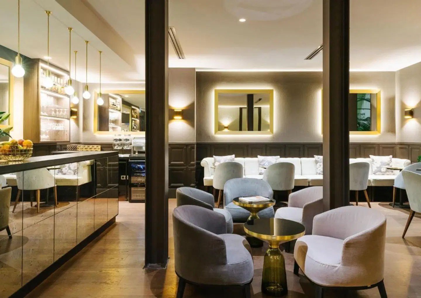 Le Parisis Bar