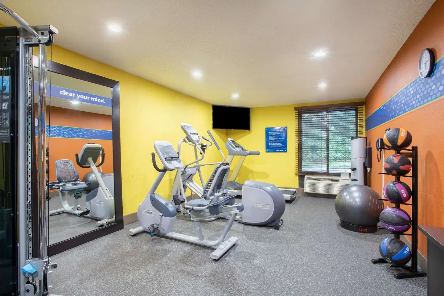 Hampton Inn Fishkill SPORTS_AND_LEISURE
