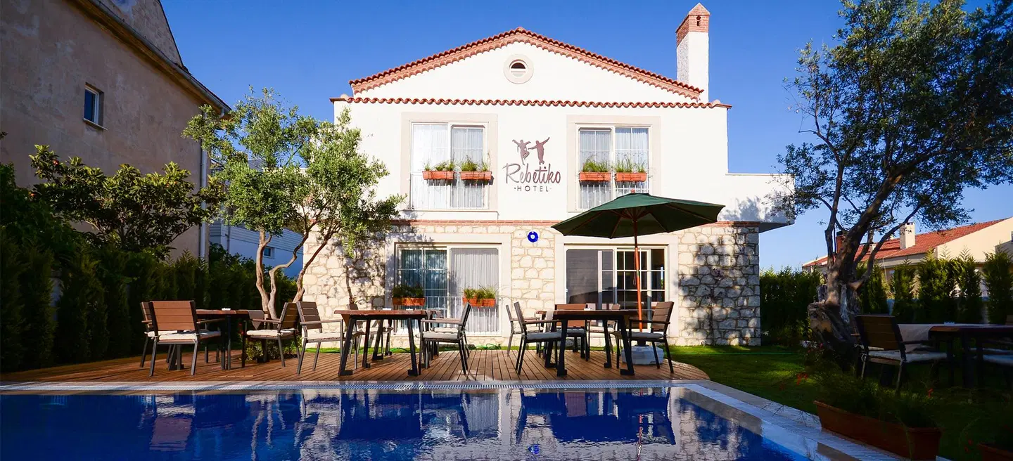 Rebetiko Hotel EXTERIOR
