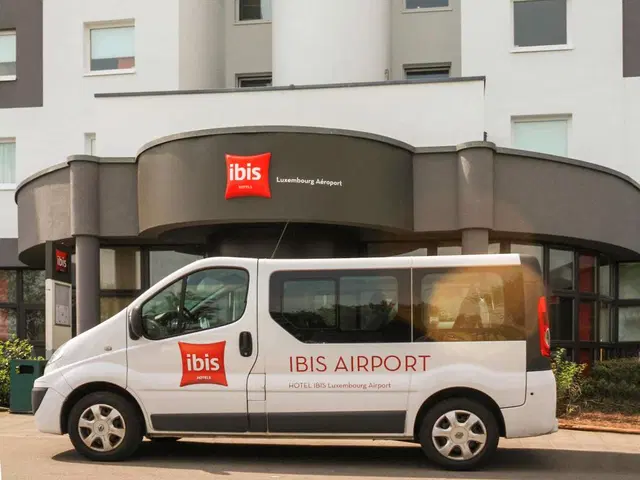 ibis Luxembourg Aéroport EXTERIOR