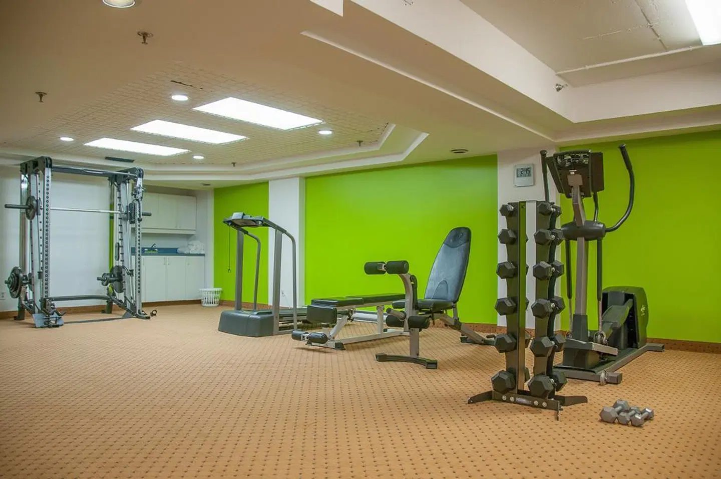 Empire Suites SPORTS_AND_LEISURE