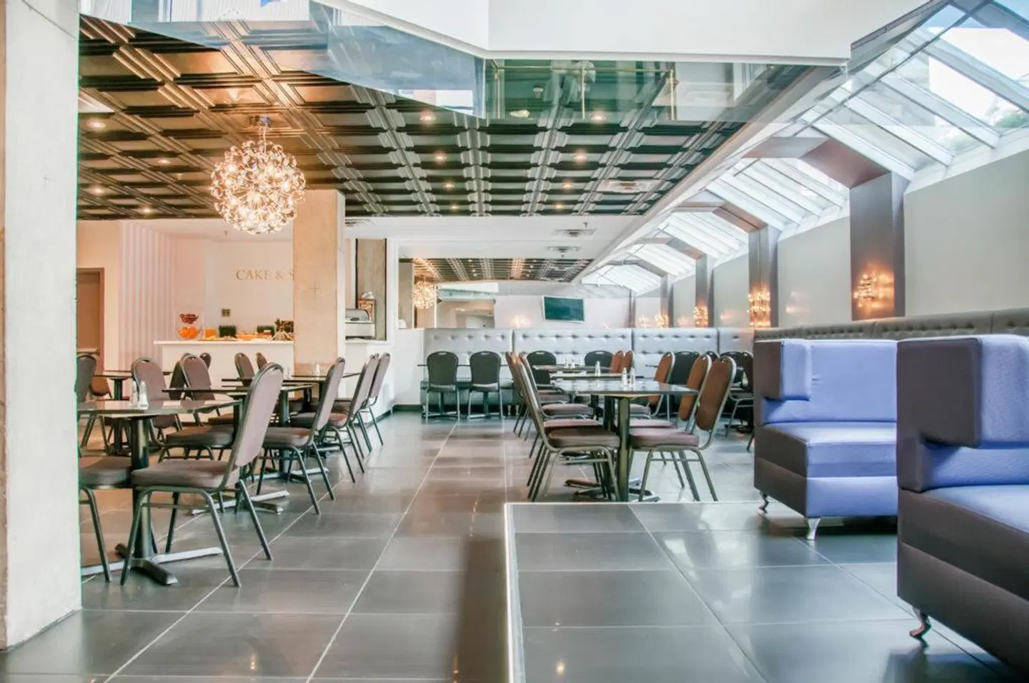 Empire Suites Bar