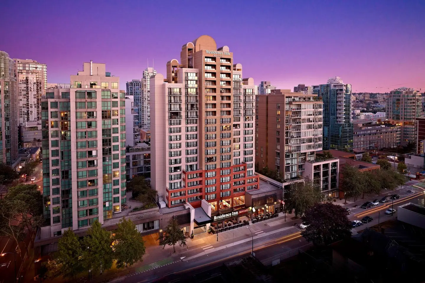 Residence Inn by Marriott Vancouver Downtown EXTERIOR