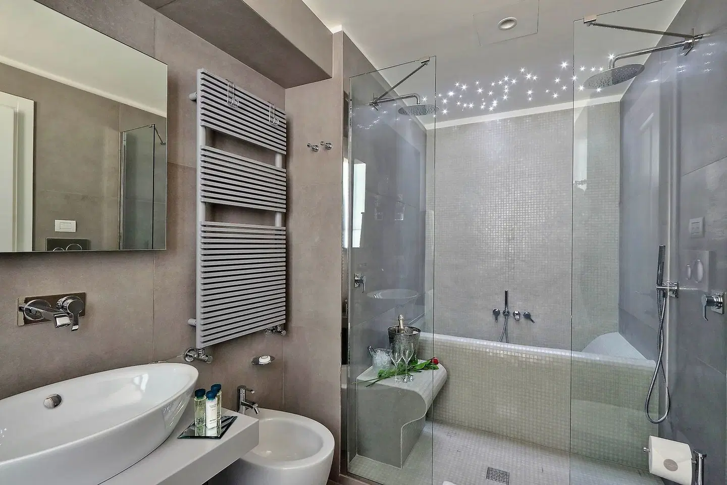 Propaganda Suites Badezimmer
