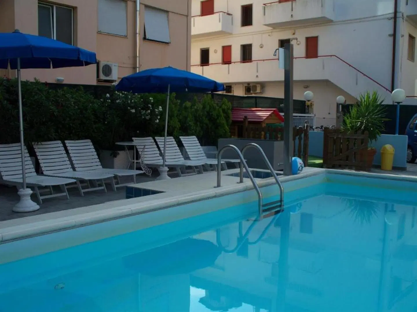 Hotel Portofino OUTDOOR_POOL
