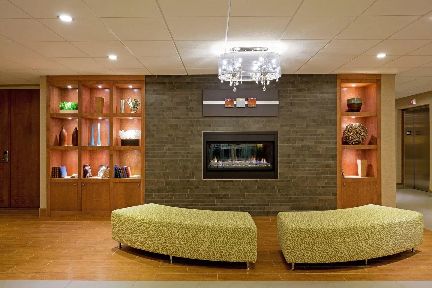 Holiday Inn Express & Suites Saint - Hyacinthe by IHG LOUNGE_LOBBY