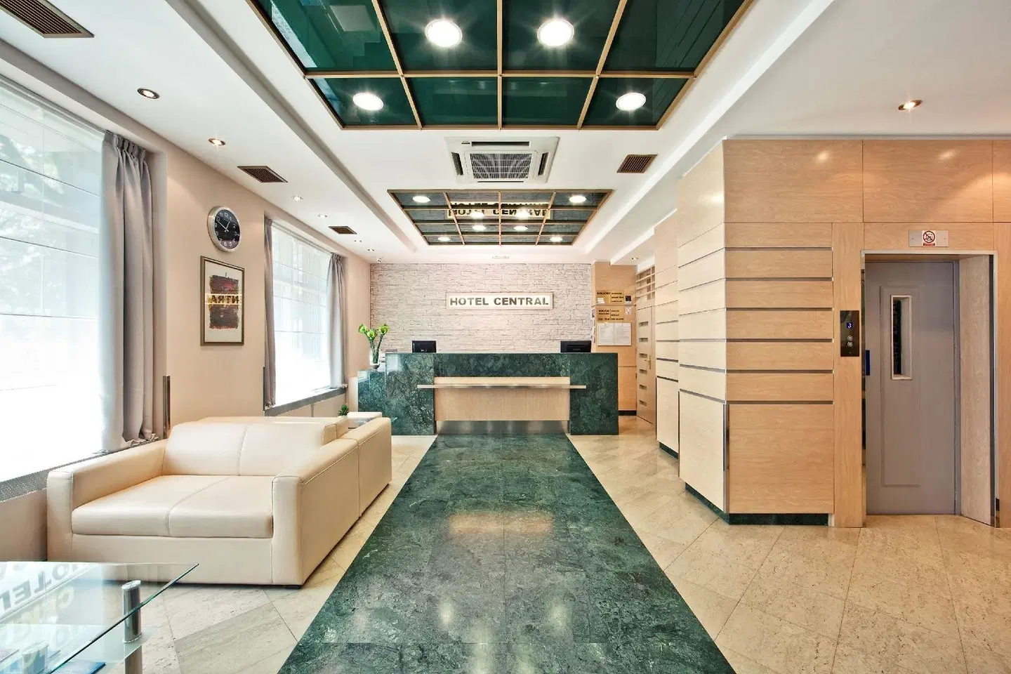 Central LOUNGE_LOBBY