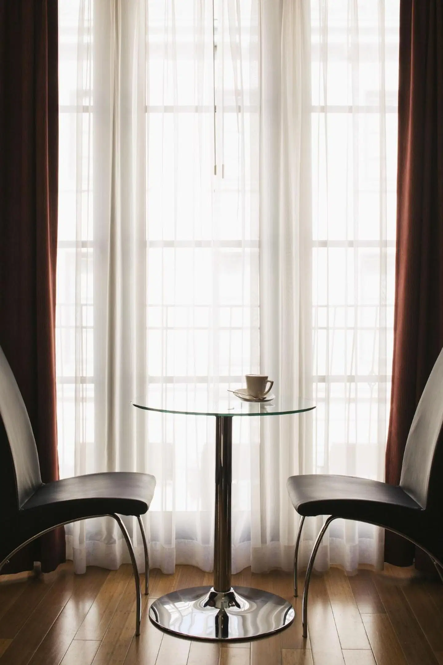 Le Petit Hotel Montreal ROOM_EXAMPLE