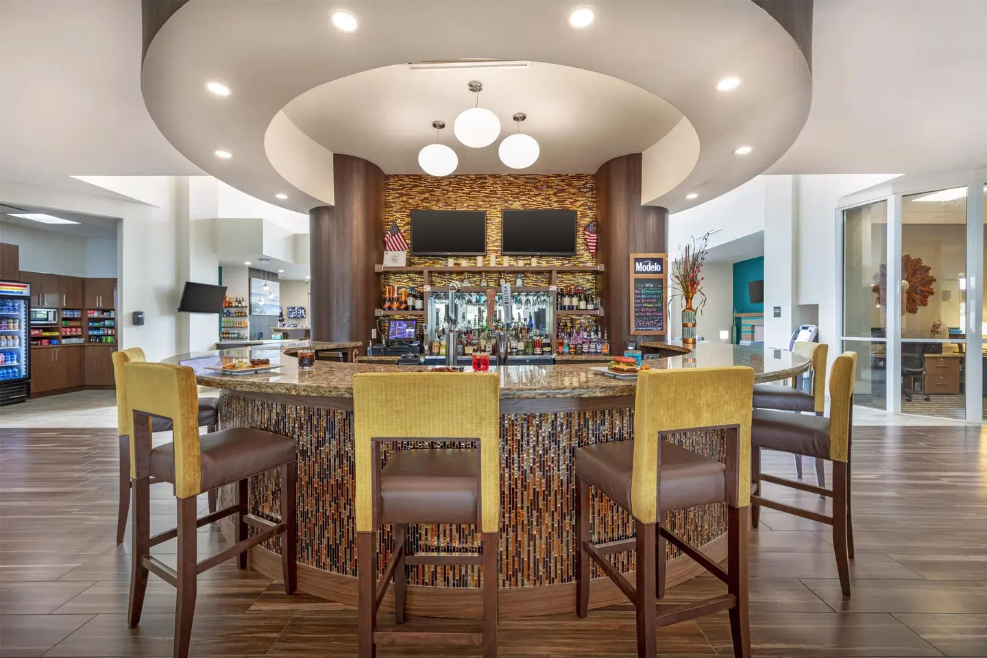 Best Western Plus Kendall Airport Hotel & Suites Bar