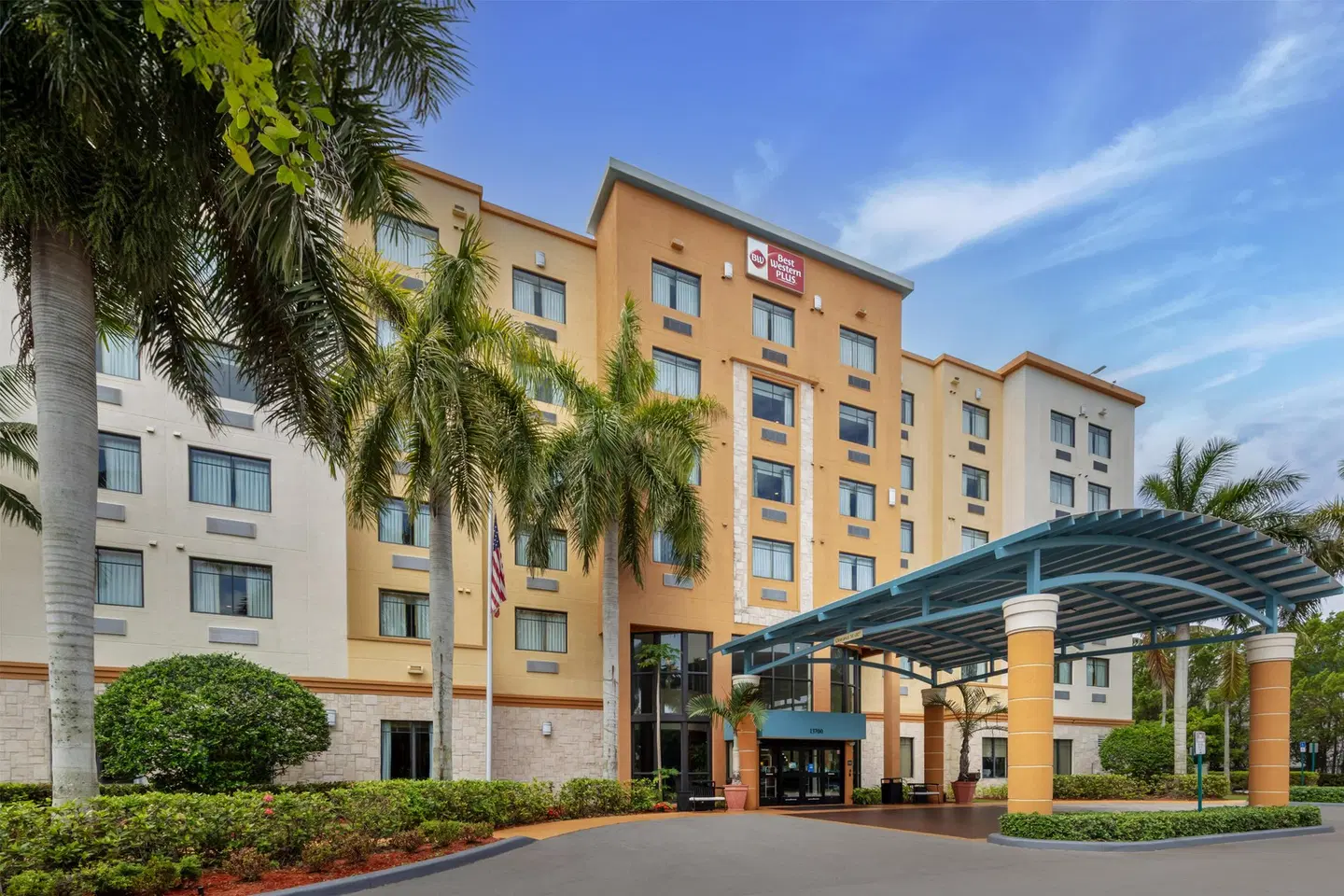 Best Western Plus Kendall Airport Hotel & Suites EXTERIOR