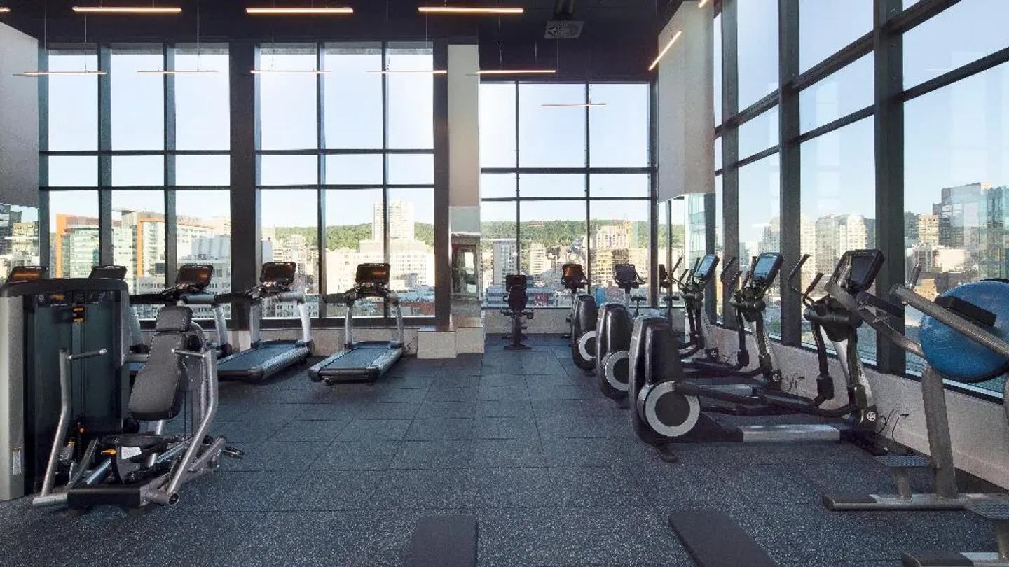 Holiday Inn & Suites Montreal Centre-ville Ouest by IHG SPORTS_AND_LEISURE