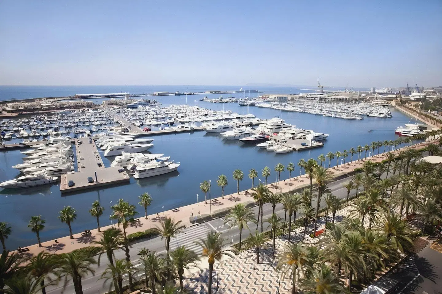 DormirDCine Alicante EXTERIOR