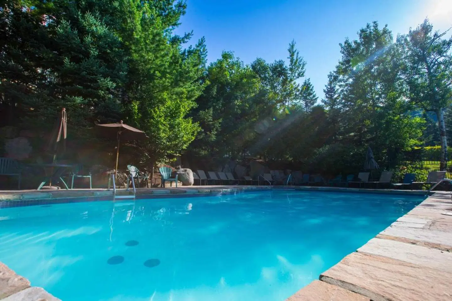 Lodge de la Montagne OUTDOOR_POOL