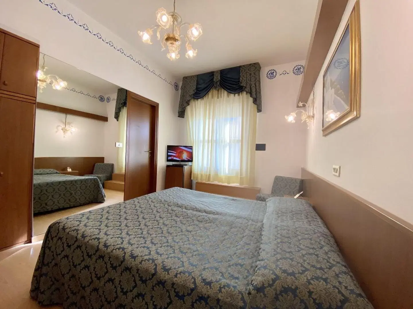 Hotel Florida ROOM_EXAMPLE