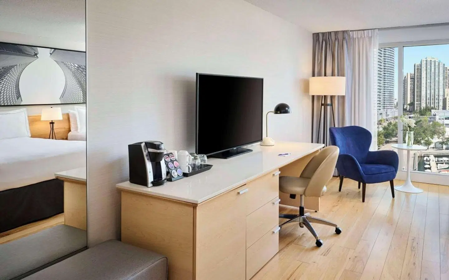 Radisson Blu Toronto Downtown ROOM_EXAMPLE