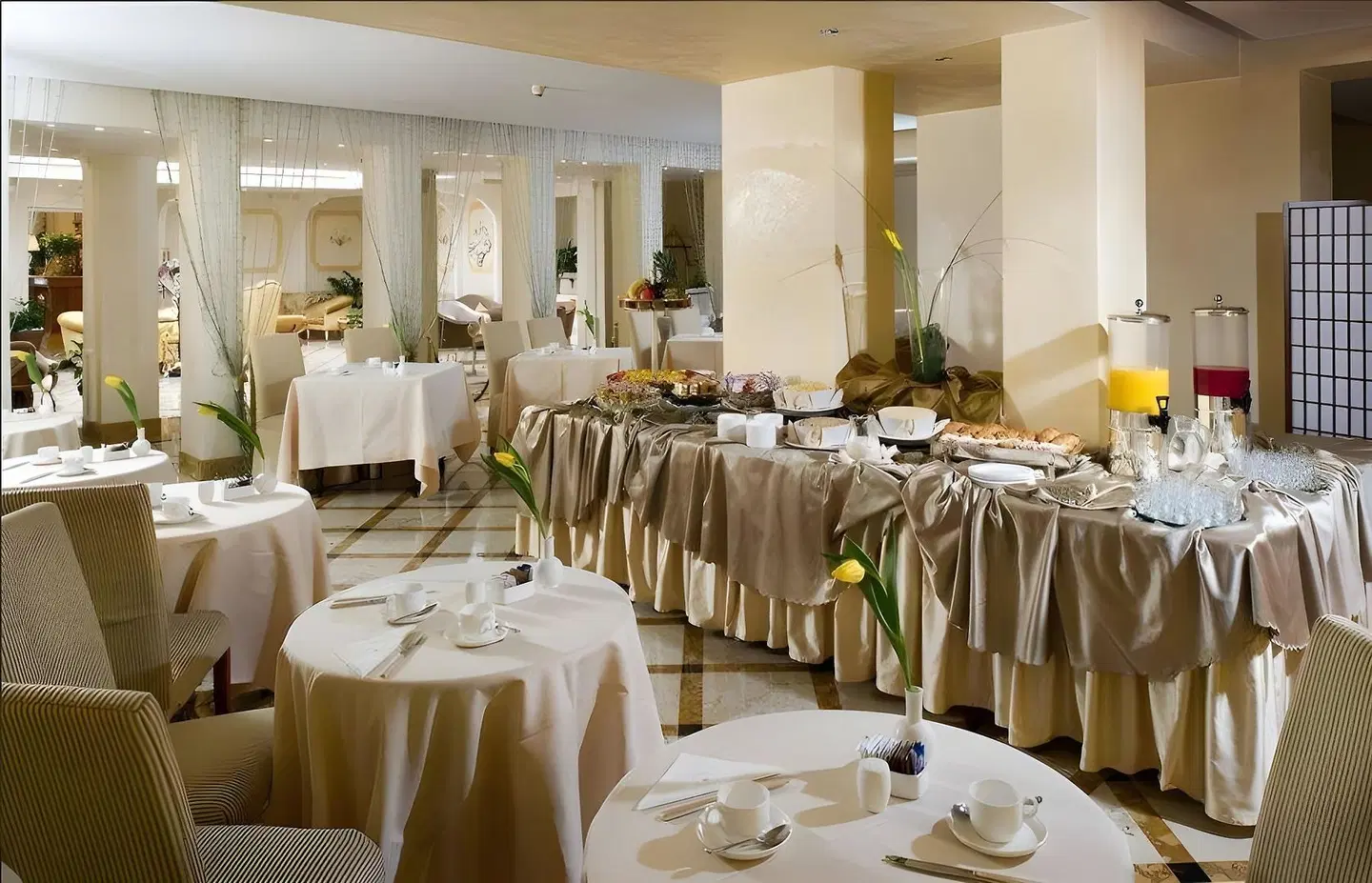 Hotel Carlton Capri Restaurant