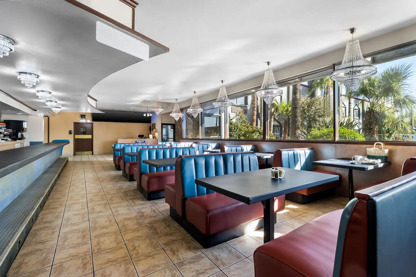 Hiltop Hotel Bar