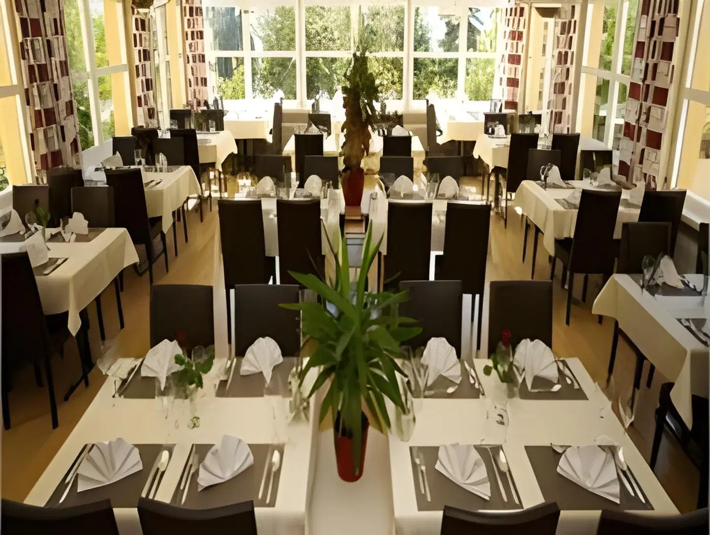 Crans-Montana Youth Hostel Restaurant