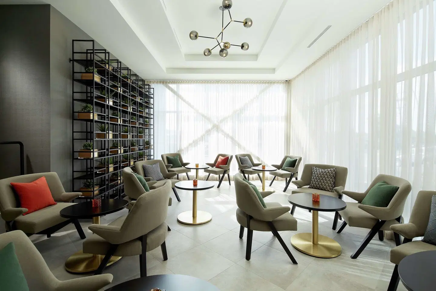 DoubleTree by Hilton Montreal Airport LOUNGE_LOBBY
