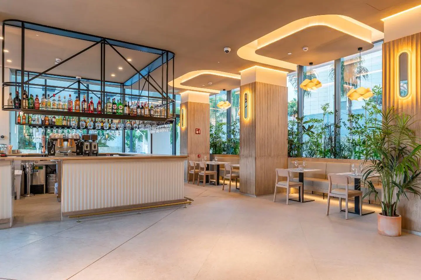 Hotel Port Alicante Bar