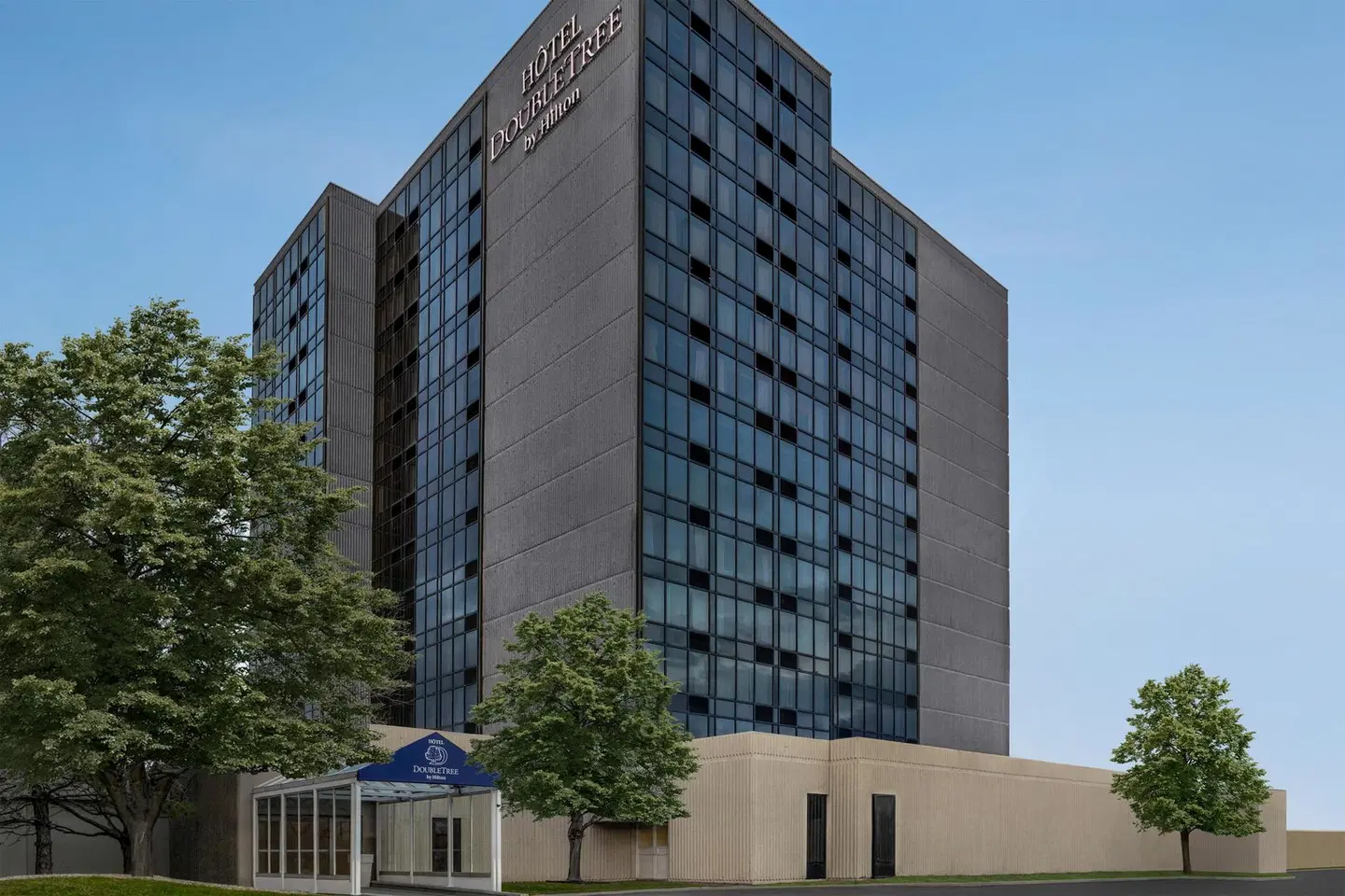 DoubleTree by Hilton Pointe Claire Montreal Airport West EXTERIOR