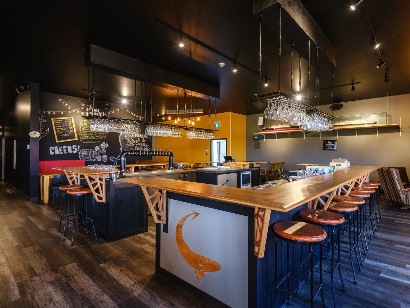Microbrasserie La Baleine Endiablée Restaurant