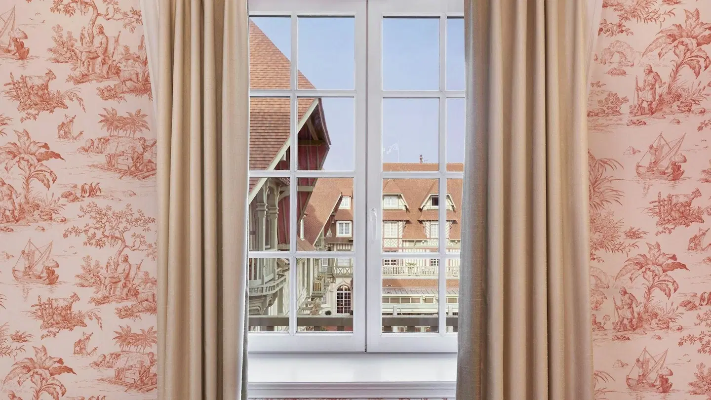 Normandy Barriere ROOM_EXAMPLE