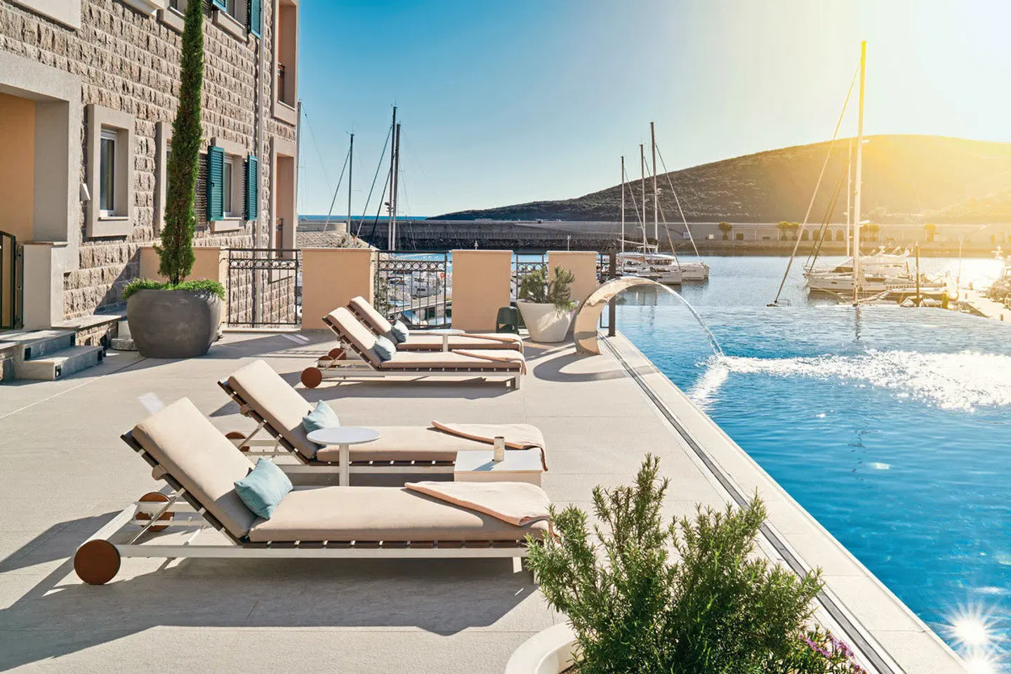 The Chedi Lustica Bay OUTDOOR_POOL
