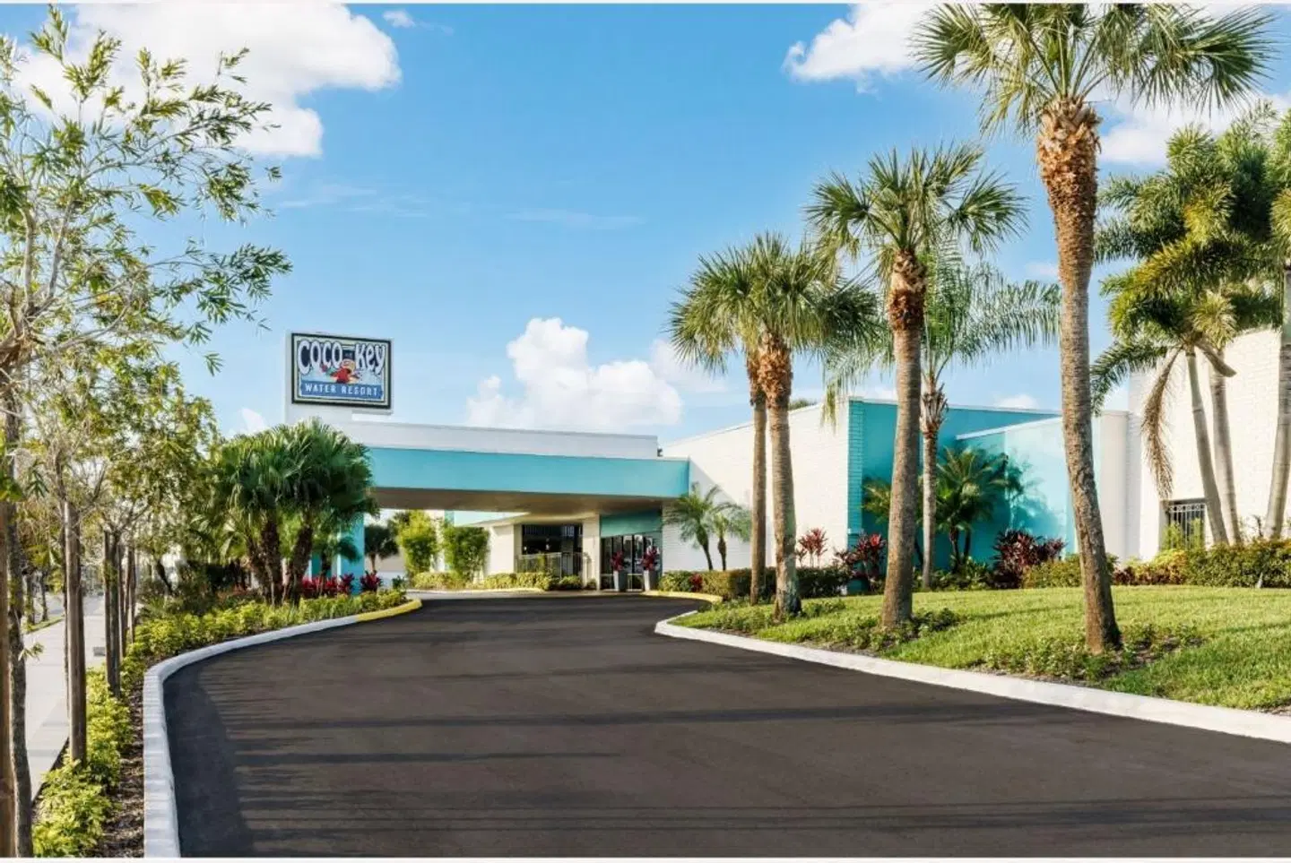 Coco Key Hotel & Water Park Resort EXTERIOR