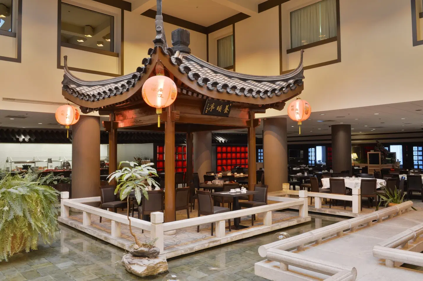 Holiday Inn Montreal Centreville Downtown by IHG LOUNGE_LOBBY