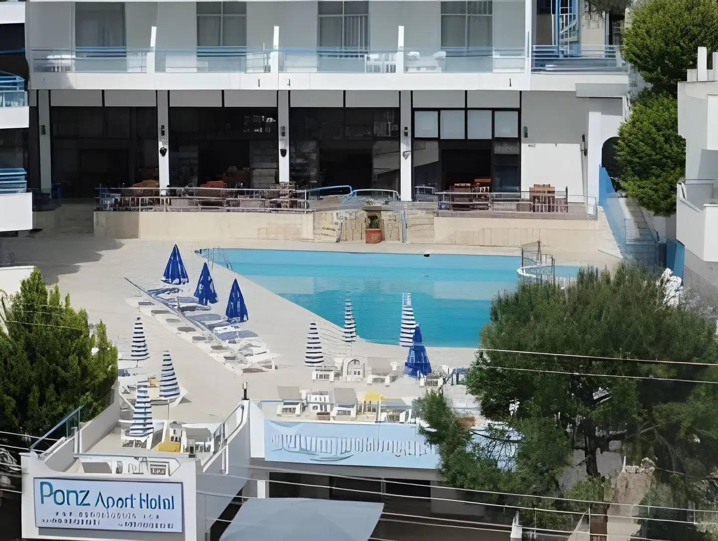 Ponz Hotel OUTDOOR_POOL