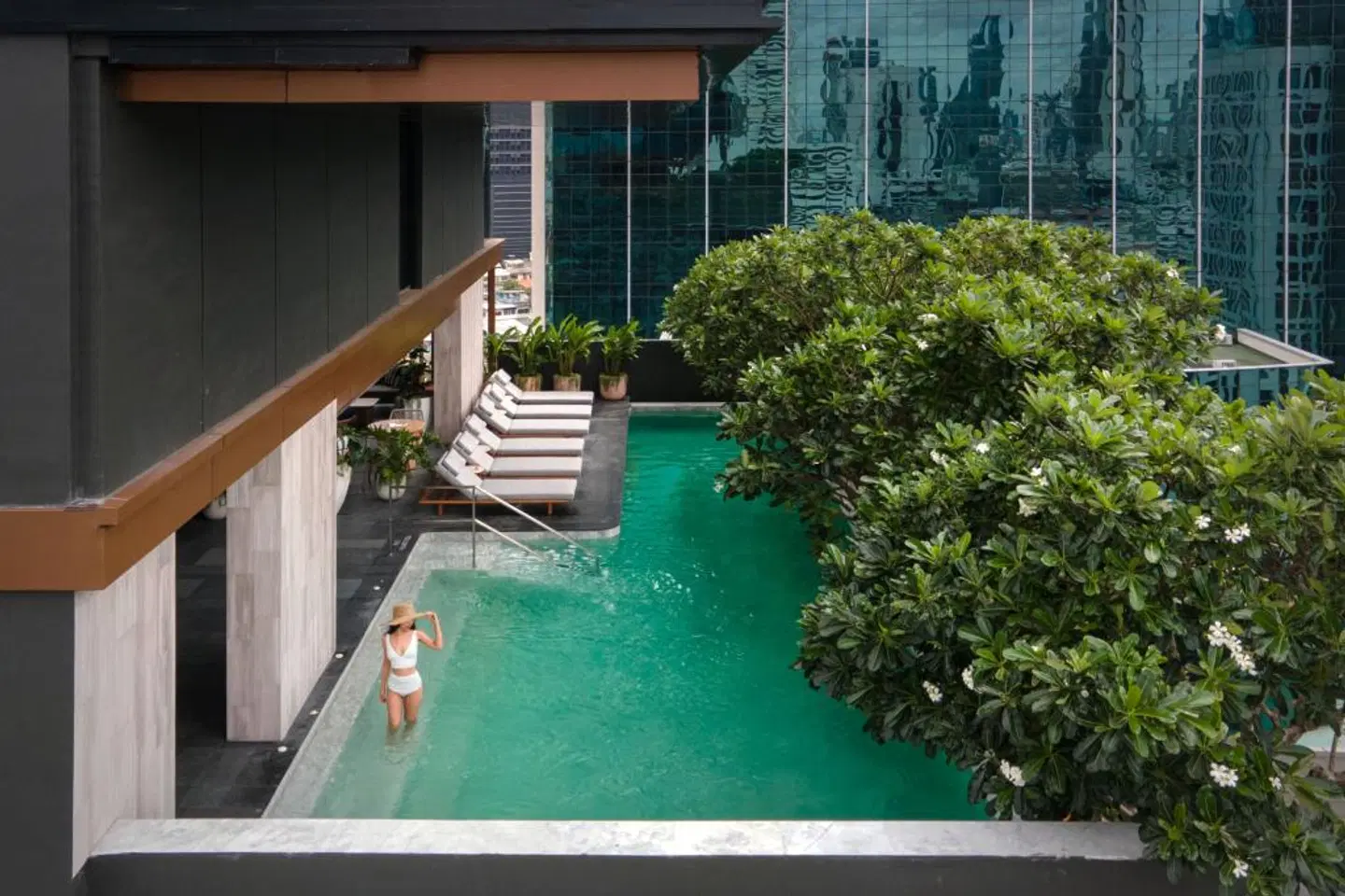 dusitD2 Samyan Bangkok OUTDOOR_POOL