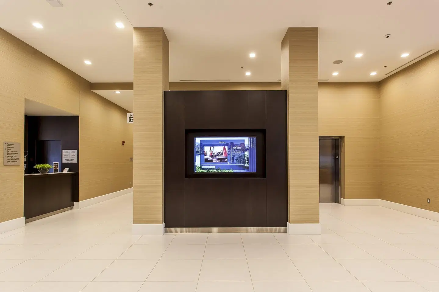 Courtyard by Marriott Montreal West Island/Baie DUrfe LOUNGE_LOBBY