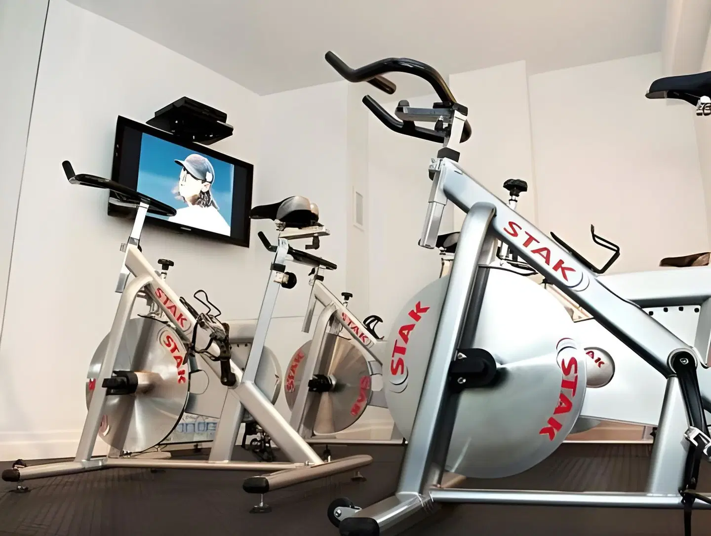 Chez Swann SPORTS_AND_LEISURE