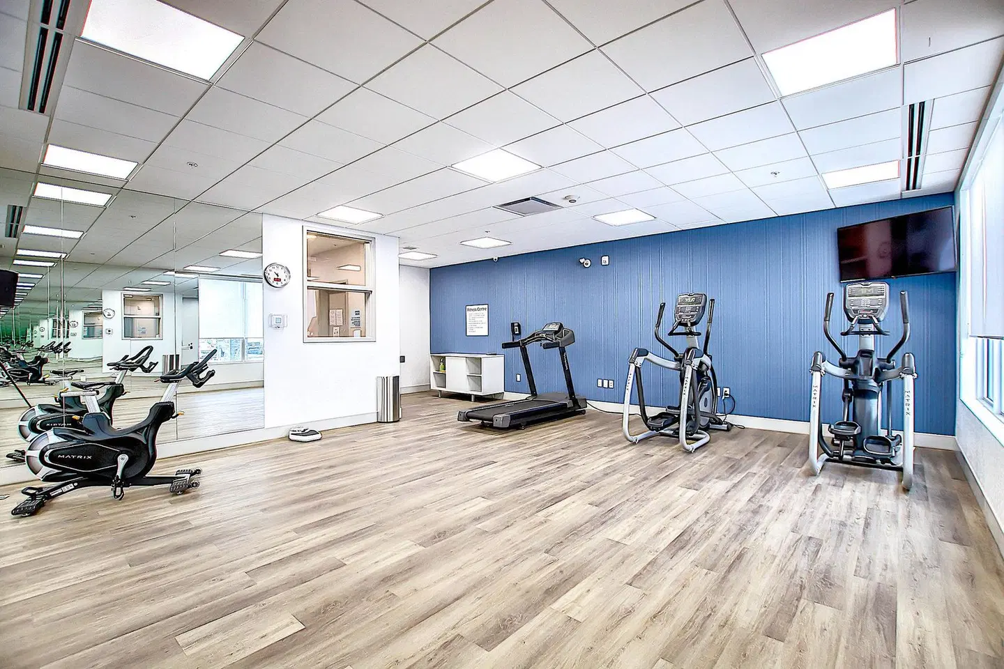 Holiday Inn Express & Suites Calgary Airport Trail NE by IHG SPORTS_AND_LEISURE