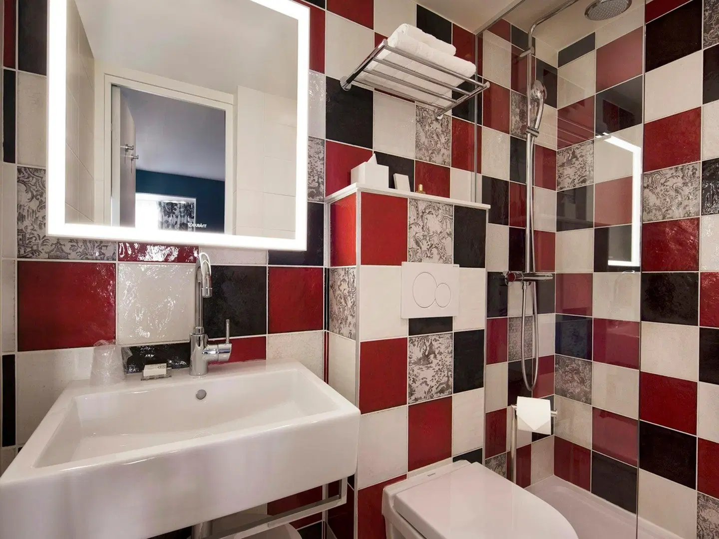 Les Tournelles Badezimmer