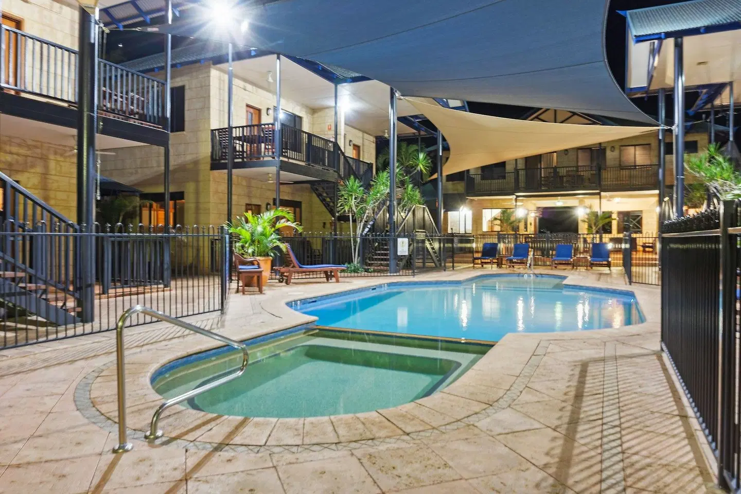 Blue Seas Resort OUTDOOR_POOL