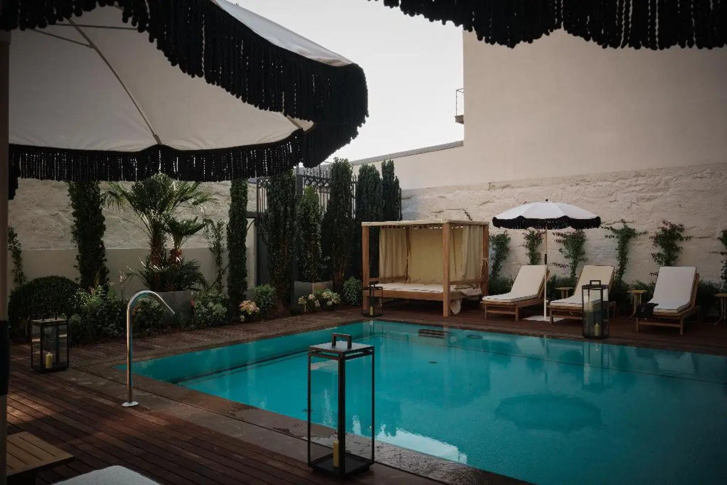 GA Palace Hotel & Spa, XIXth-Century Villa OUTDOOR_POOL