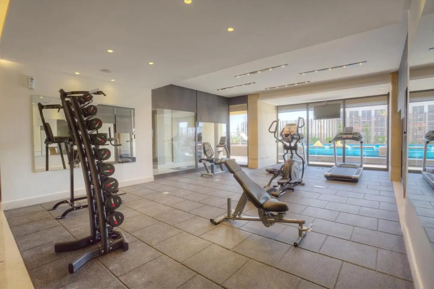 The House Boutique Suites SPORTS_AND_LEISURE
